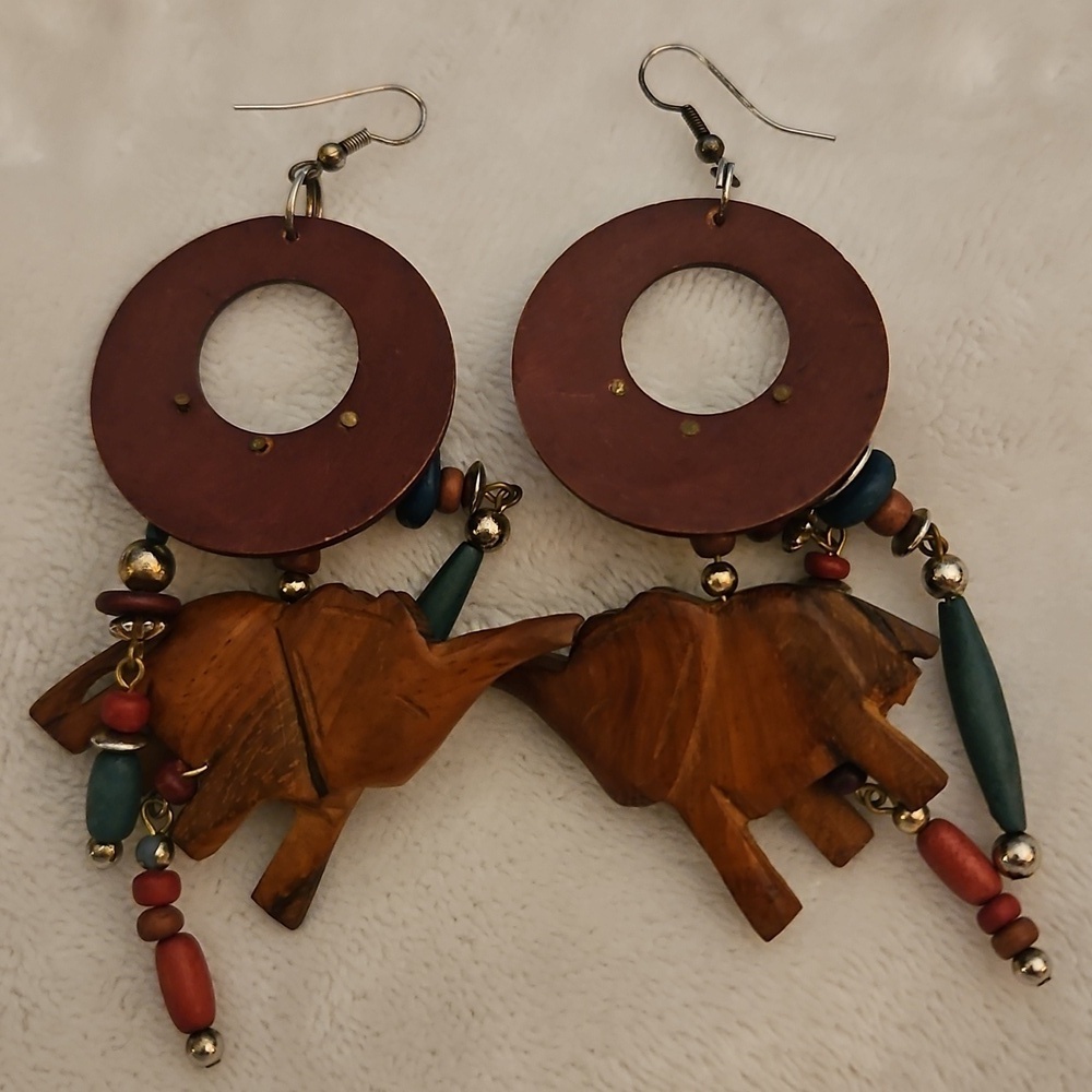 Vintage 1980s Wood Carved Elephant Tribal Beaded Festival Dangle Earrings - Picture 8 of 8